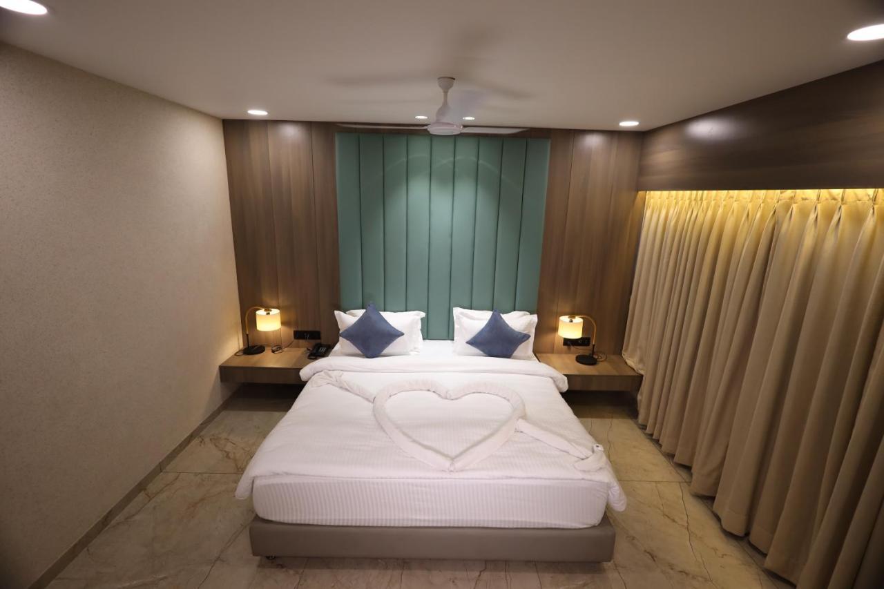 Lords Eco Inn Navsari Dış mekan fotoğraf