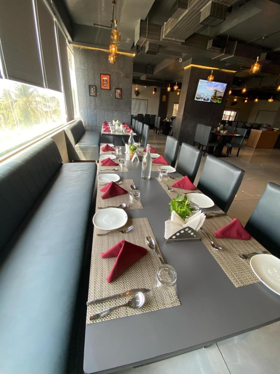 Lords Eco Inn Navsari Dış mekan fotoğraf