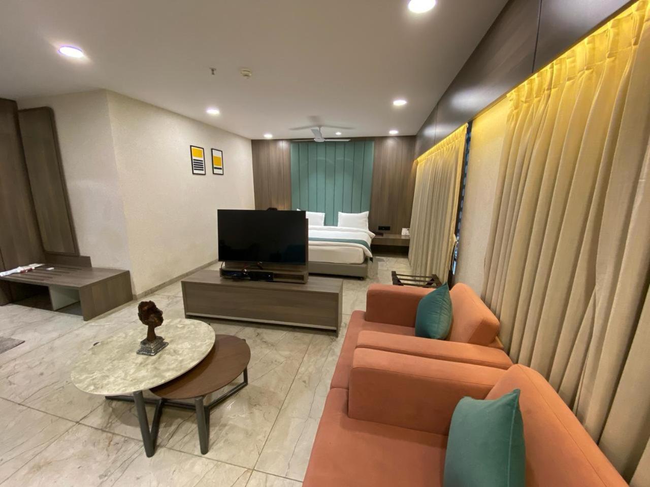 Lords Eco Inn Navsari Dış mekan fotoğraf