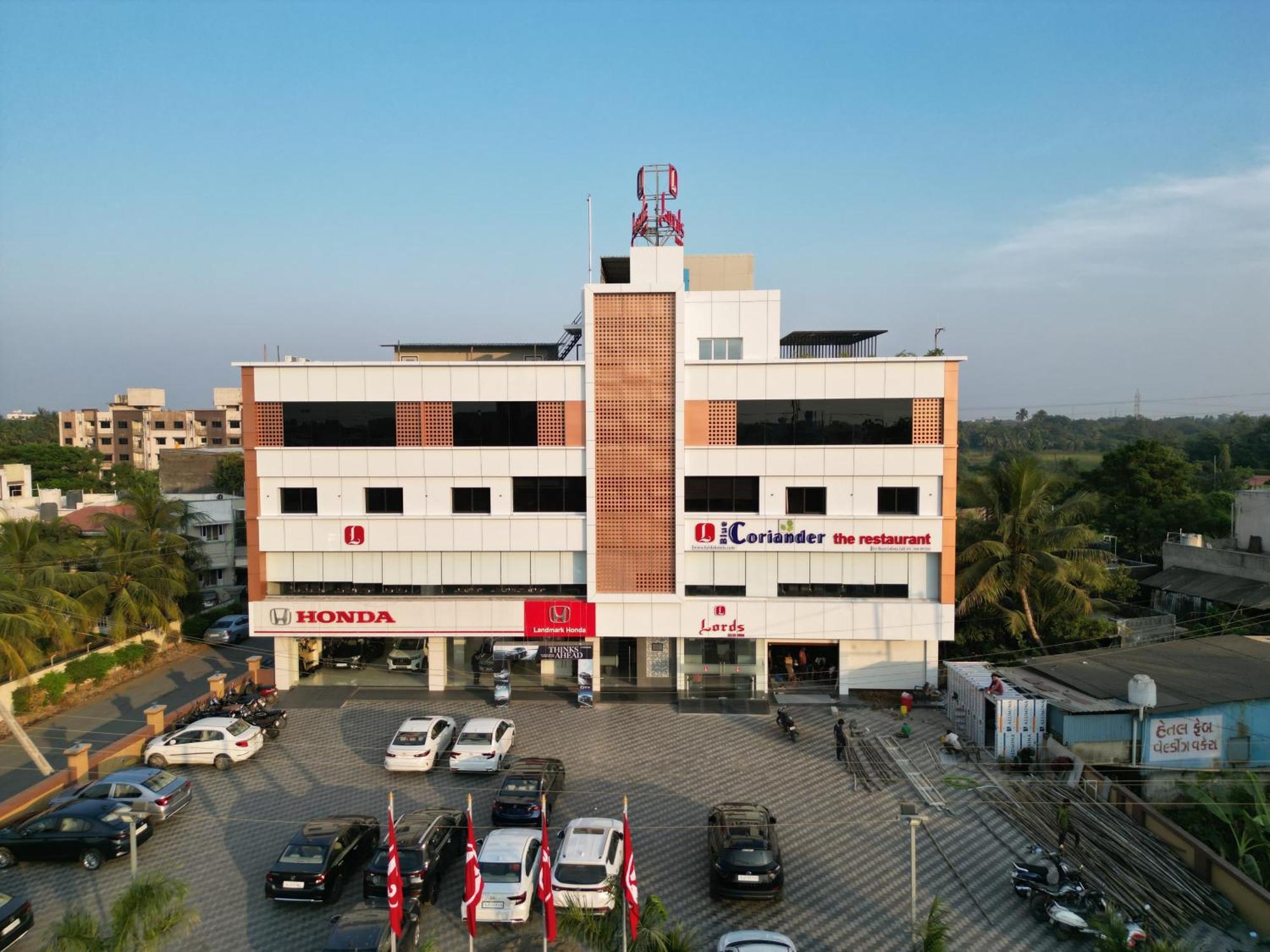 Lords Eco Inn Navsari Dış mekan fotoğraf